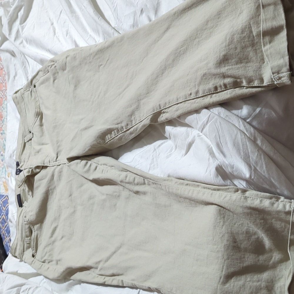 NYDJ Beige Capris with cuffs size 16 only worn once.